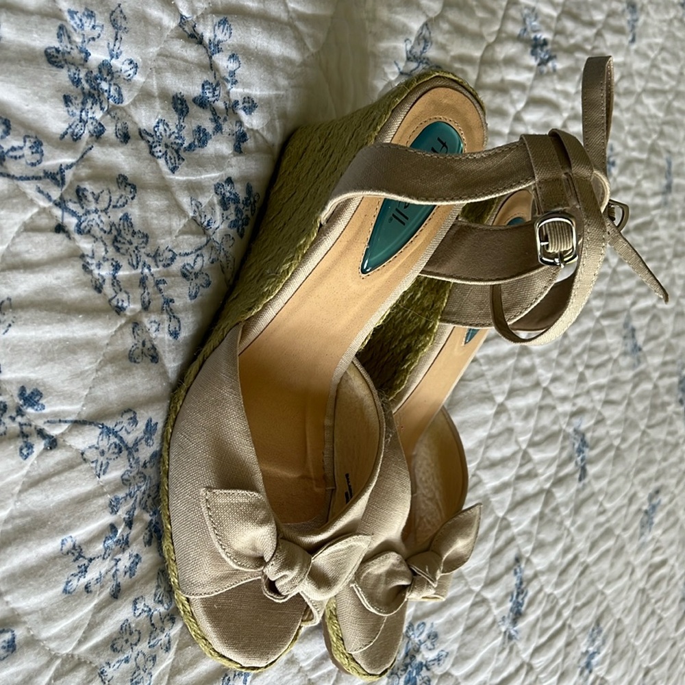 Women’s Espadrille Wedges Beige